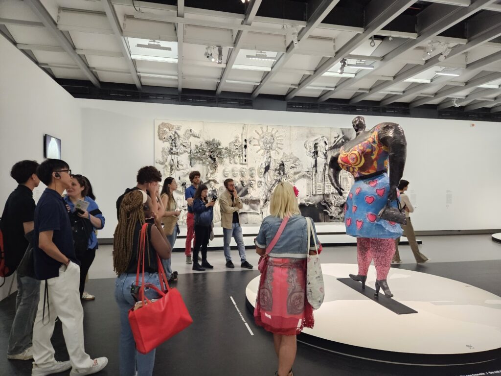 international students visiting Grand Palais